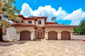 Building Photo - 674 Ocean