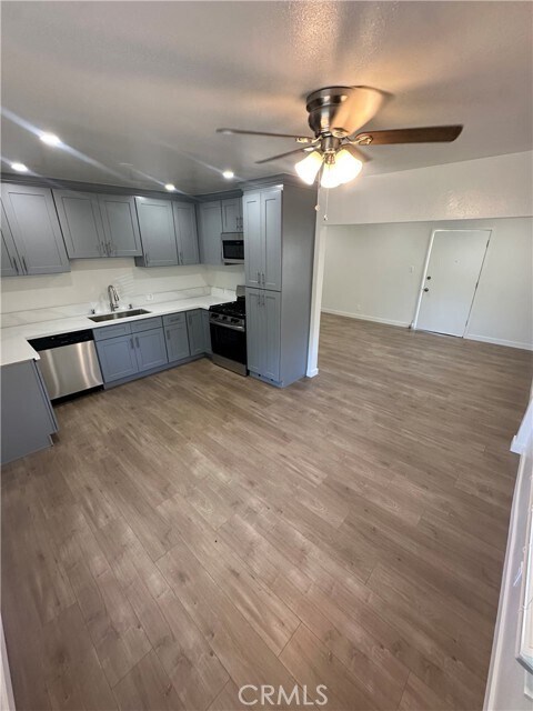 Building Photo - 14413 Califa St