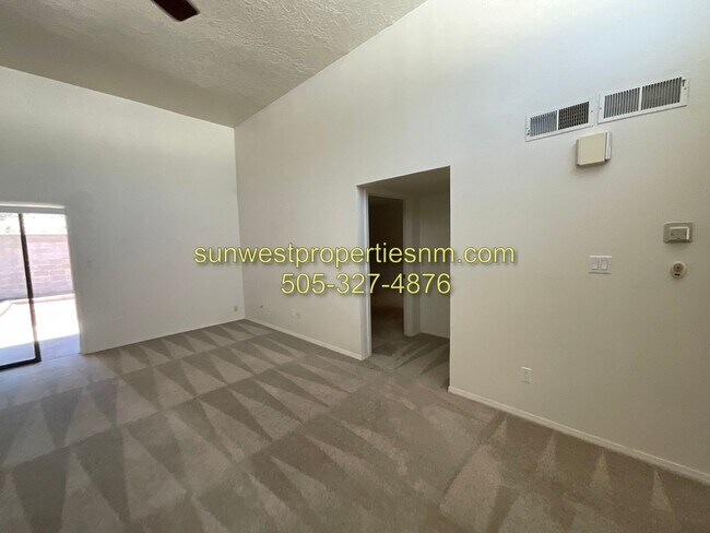 Foto del edificio - 3844 N Butler Ave