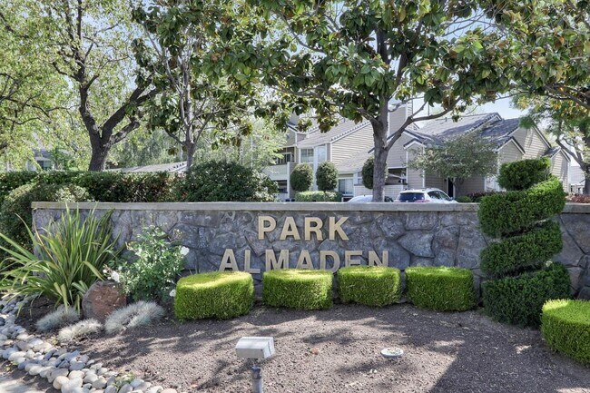 Park Almaden complex - 994 Lake Isabella Way
