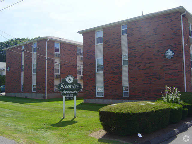 Building - Greenview Apartments