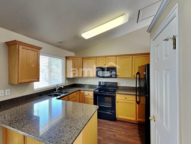 Foto del edificio - 1495 N 2325 W