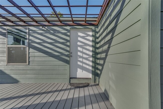 Photo - 6603 Victoria St House