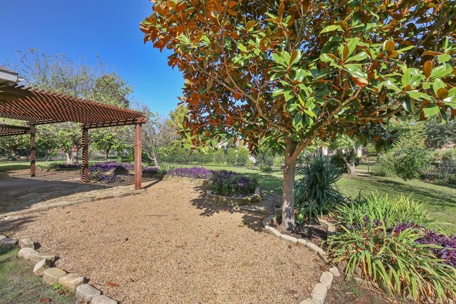 Building Photo - 5809 Rathbone Dr