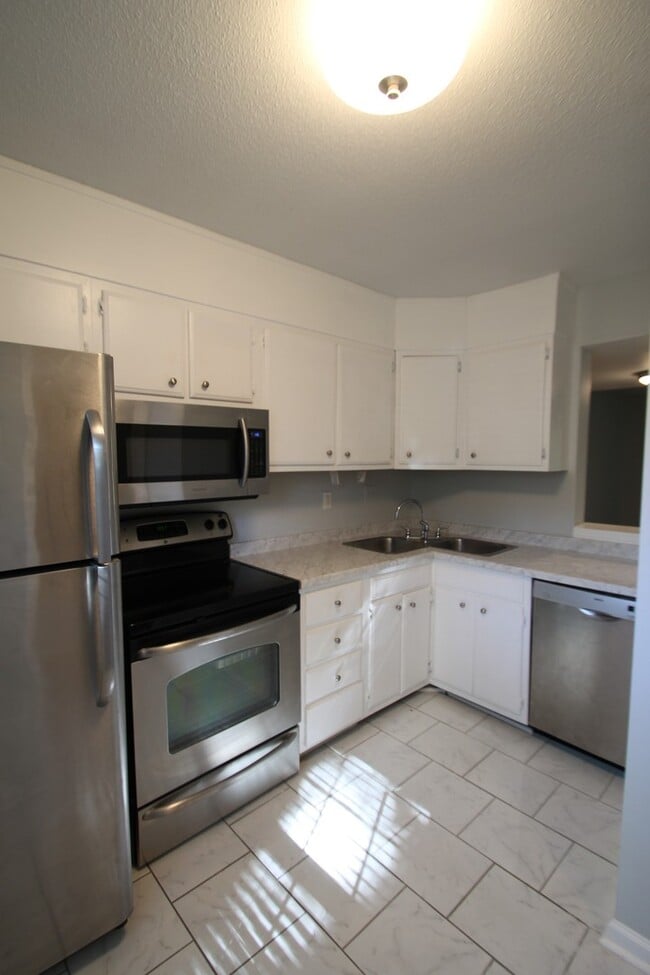 Foto del edificio - Exclusively offered by MUSE REALTY, LLC