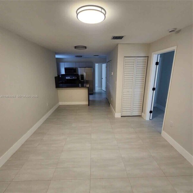 Foto del edificio - 1171 NW 66th St