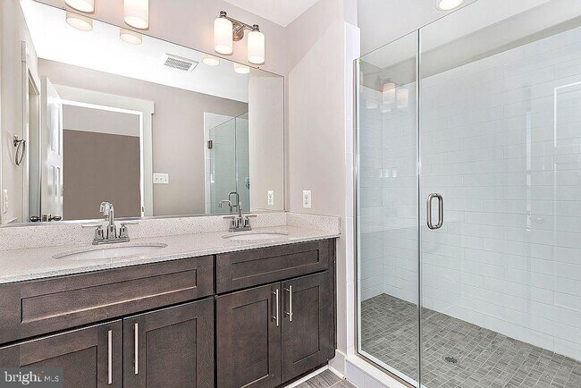 Building Photo - 1300 Sandoval Ct