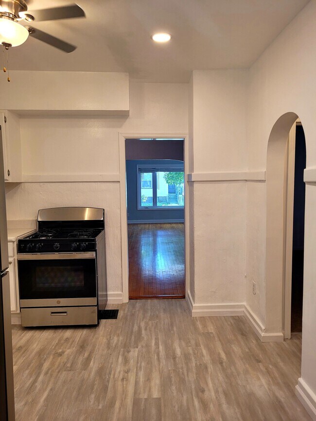 Foto del edificio - 510 E Locust St