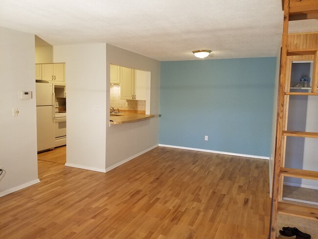 Foto del edificio - 578 Somerset Ln