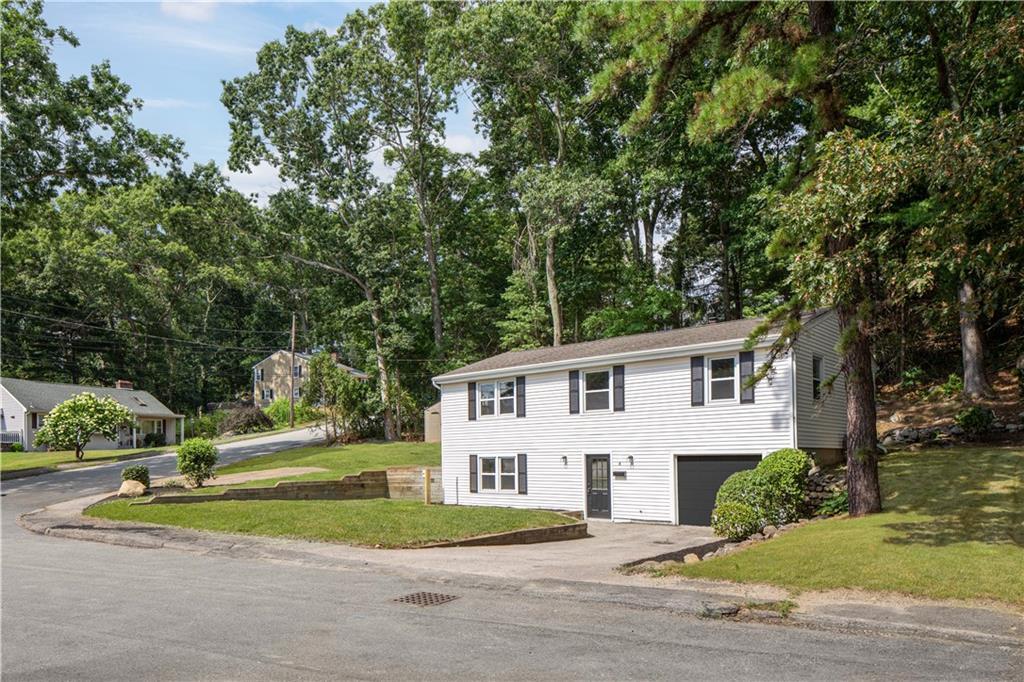 4 Cynthia Dr, Coventry, RI 02816 House Rental in Coventry, RI