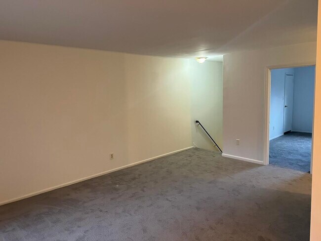 Foto del edificio - 916 Garnet Dr