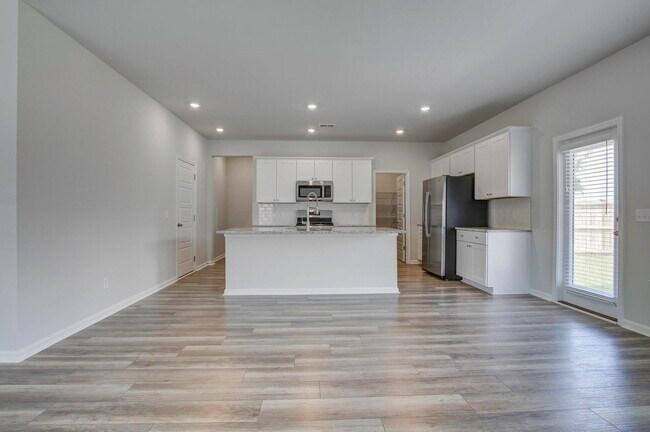 Building Photo - 142 Paddle Boat Wy