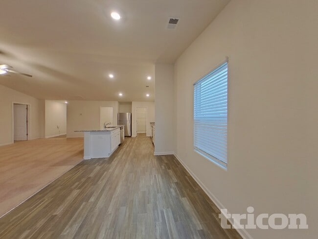 Building Photo - 202 Sundew Rd