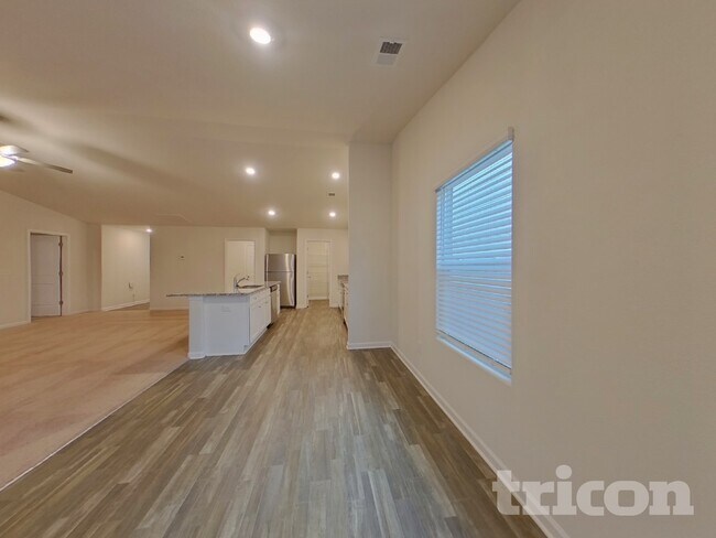 Foto del edificio - 202 Sundew Rd