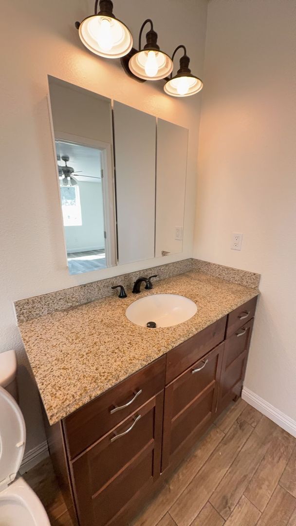 Foto del edificio - 4 BEDROOM, 3 BATH RANCH STYLE HOME