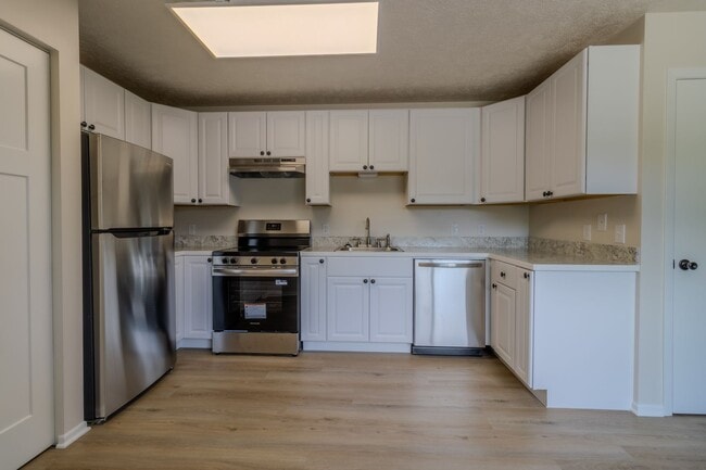 Building Photo - MF Fouch Rd-Duplex
