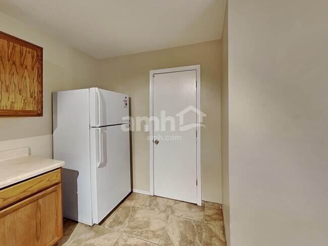 Building Photo - 4842 E Coneflower Dr