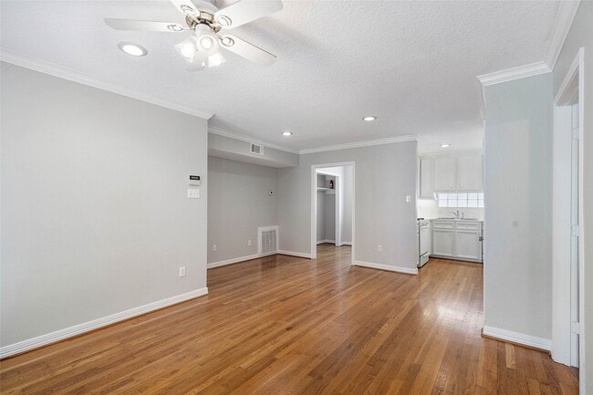Foto del edificio - 4608 Woodhead St