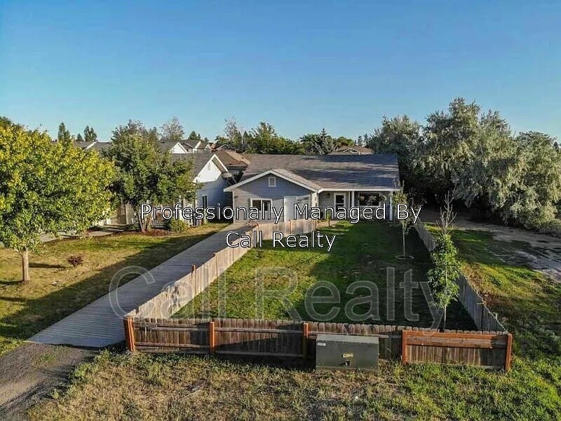 Foto principal - 3104 E 42nd Ave