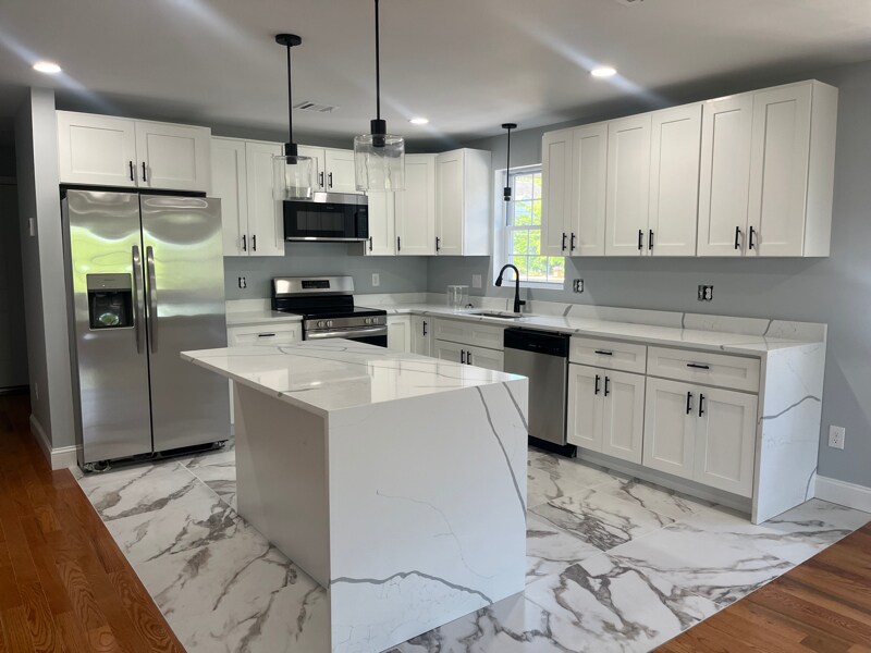 Foto principal - 72 Roanoke St