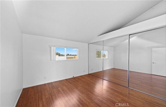 Foto del edificio - 1108 Termino Ave