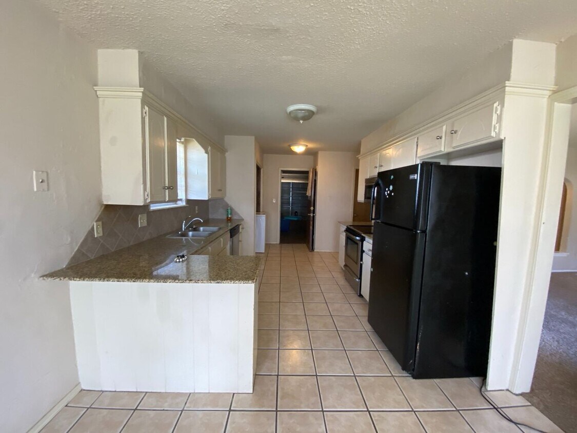 Foto del edificio - Very Nice 3 bedroom 2 bath home in Edmond ...