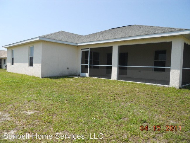 Building Photo - 233 NW 15th Pl