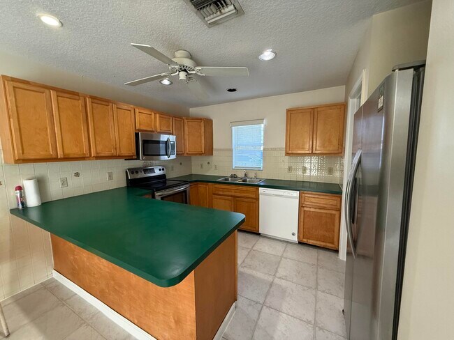 Foto del edificio - 14063 Wellington Trace