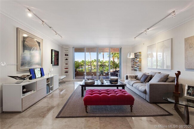 Building Photo - 765 Crandon Blvd