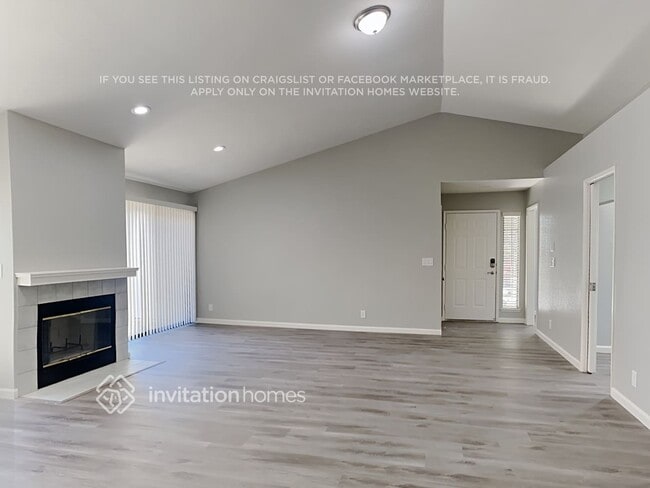 Foto del edificio - 7205 Sutherland Way