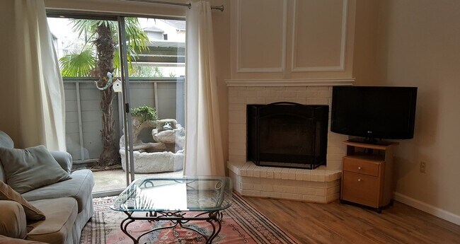 Foto del edificio - 260 El Dorado Blvd