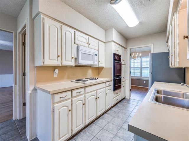 Foto del edificio - 2121 Northglen Dr