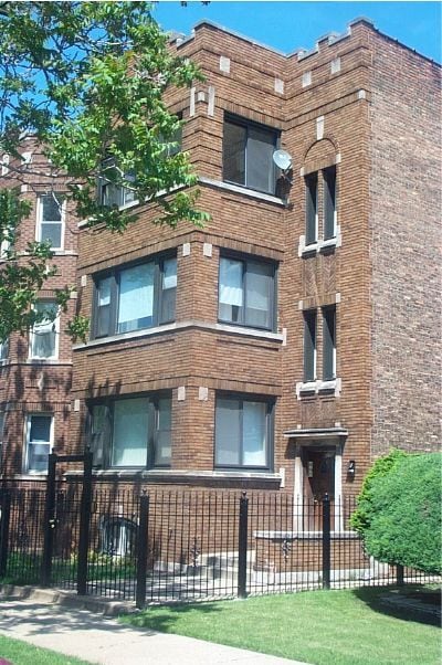 Building Photo - 8205 S Laflin St