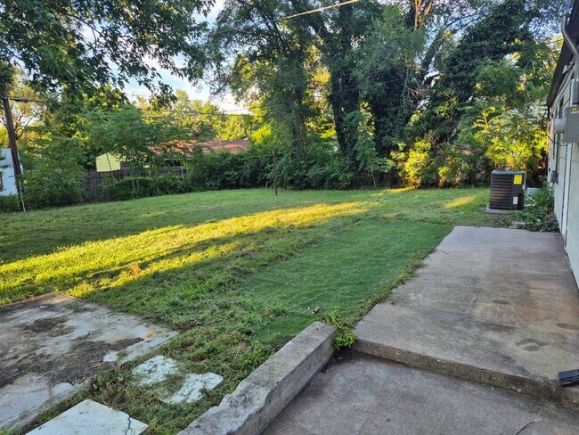 Foto del edificio - Welcome to Your Next Home with Harvest Inv...
