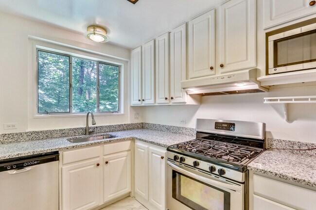 Kitchne with a view - 10412 Montrose Ave