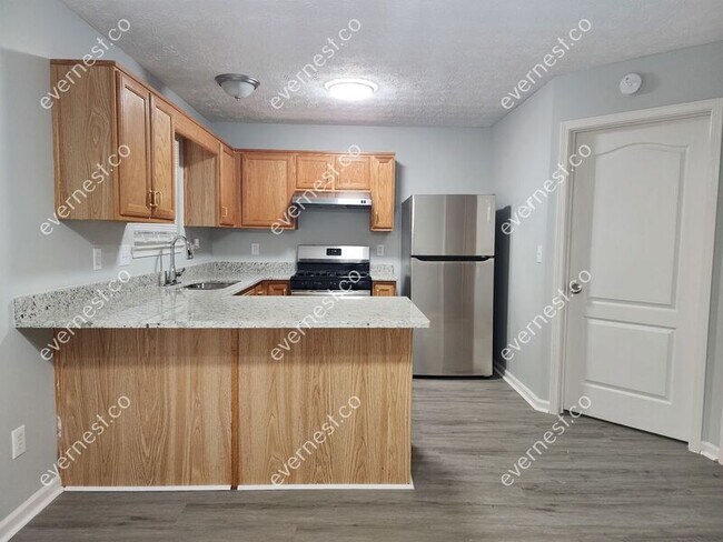 Building Photo - 3073 Fields Dr