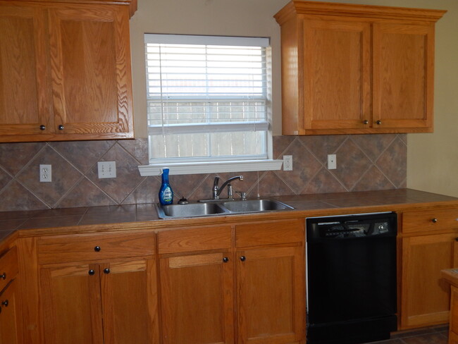 Building Photo - 12383 Mimosa Dr
