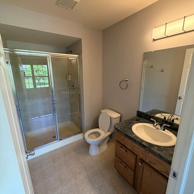 Foto del edificio - 543 Addington Ln