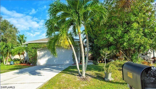 Foto del edificio - 3555 Poinsettia Ave