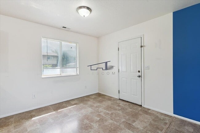 Building Photo - 772 N 800 W