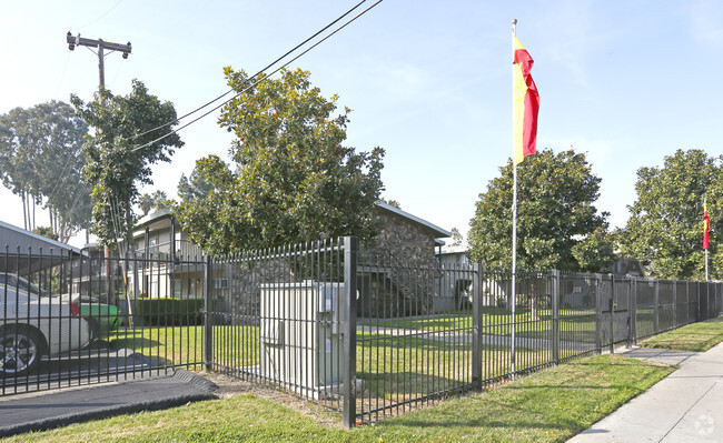 Building Photo - Valley Palms Apartments