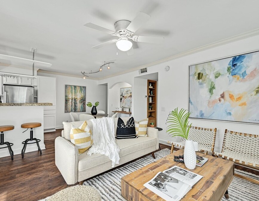 Primary Photo - Apartment for Rent