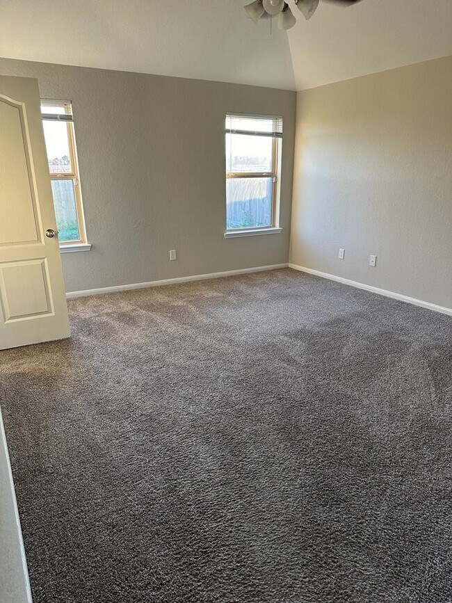 Building Photo - 8617 Explorer Dr