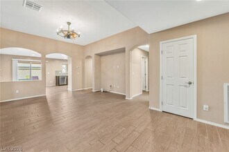 Building Photo - 3740 Rocklin Peak Ave