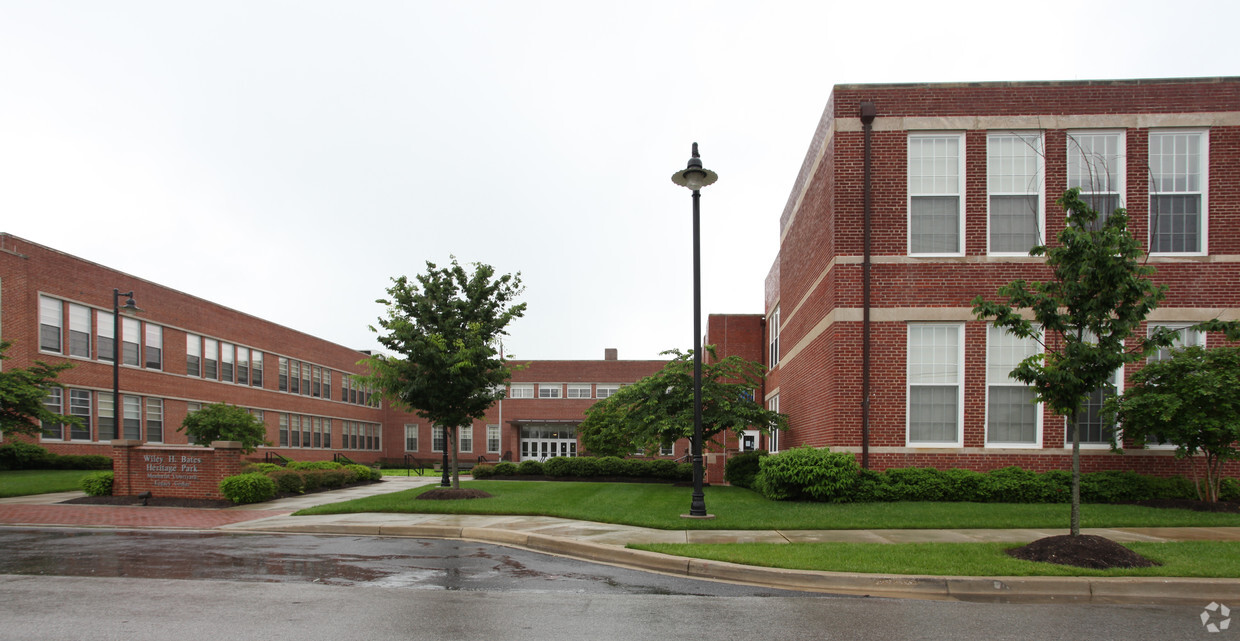 Foto del edificio - Wiley H. Bates School Apartments