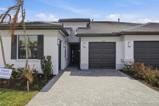 Building Photo - 13528 Starkissed Ln