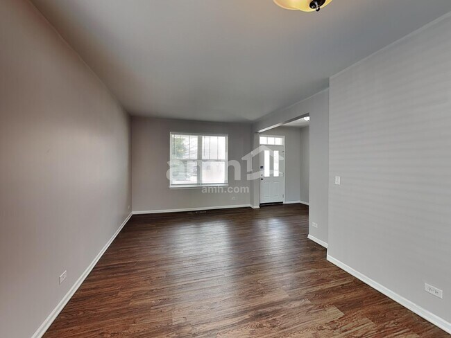 Foto del edificio - 2766 Middleton Ct