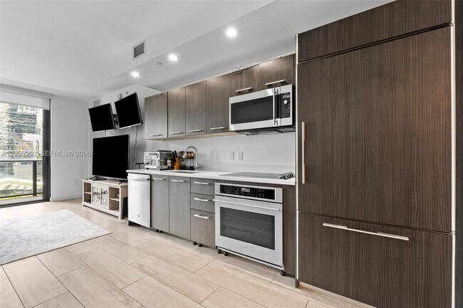 Foto del edificio - 45 SW 9th St