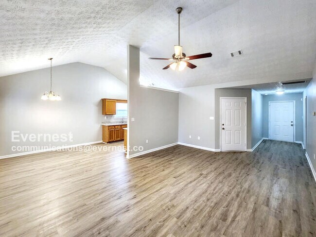 Foto del edificio - 325 Bridgeport Ln