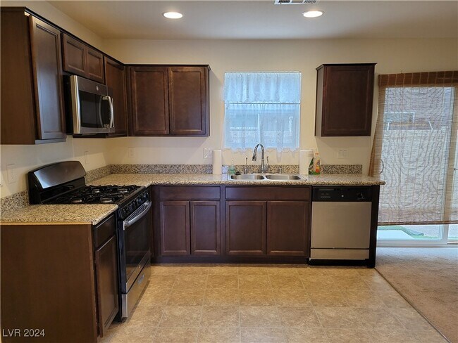 Building Photo - 3659 Via Alamo Ave